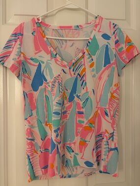 Lilly Pulitzer- Bright Tropical Print V-Neck Tee - Pink, Aqua, Blue